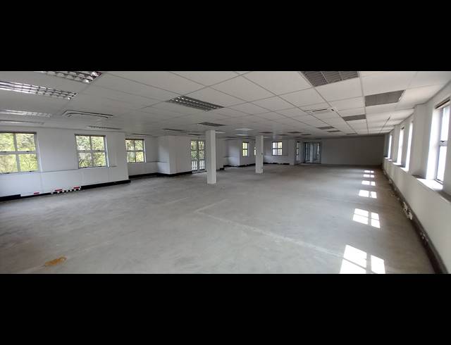 281M² OFFICE TO LET IN BRYANSTON
